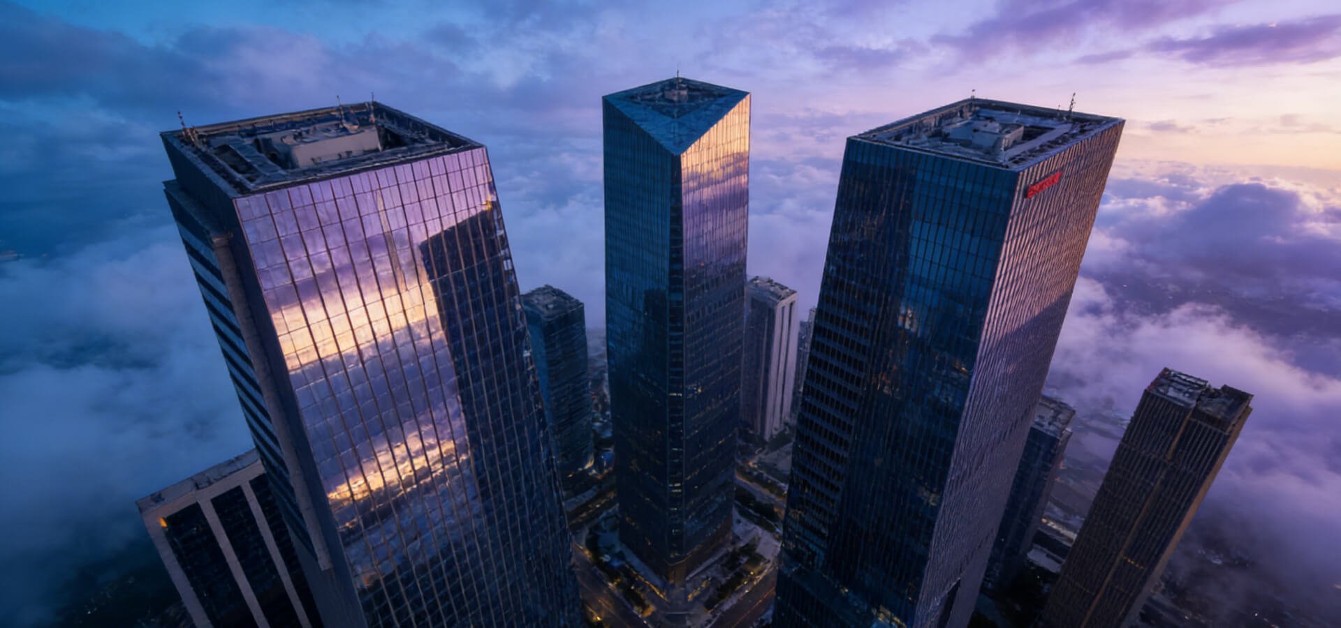 成就客户 奉献社会